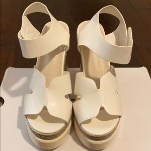 Women’s Sandals